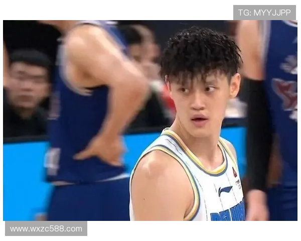 曾凡博带伤出战状态低迷